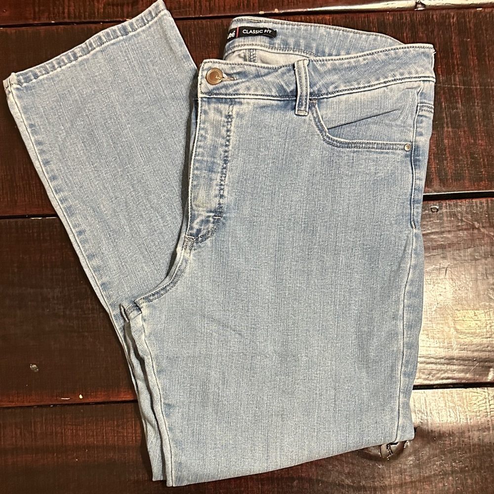 Lee Classic Fit Light Blue Denim Jeans